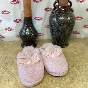 Ugg slippers SZ 9